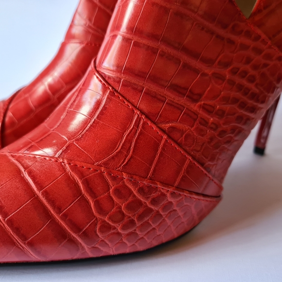 Zara Trafaluc Pointed Toe Red Watermelon Embossed Booties Heels Ankle Boots sz40 - Picture 5 of 16